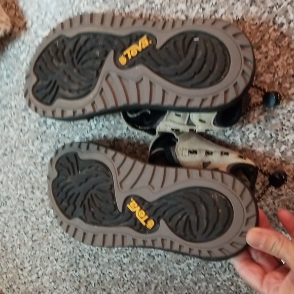 Teva sandals - Picture 2 of 2